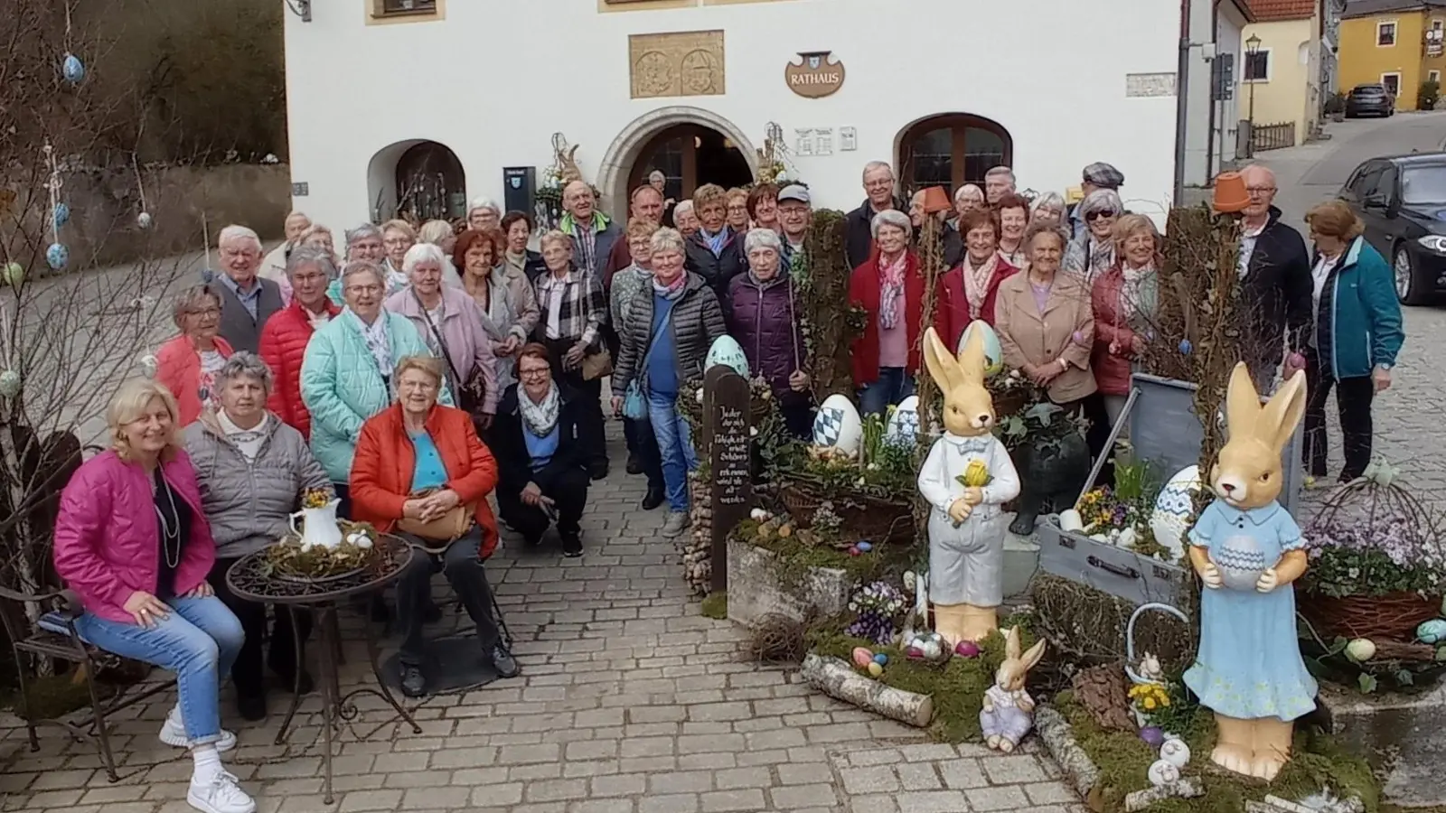 Entdecken, betrachten und staunen...  (Bild: Elisabeth Kraus )