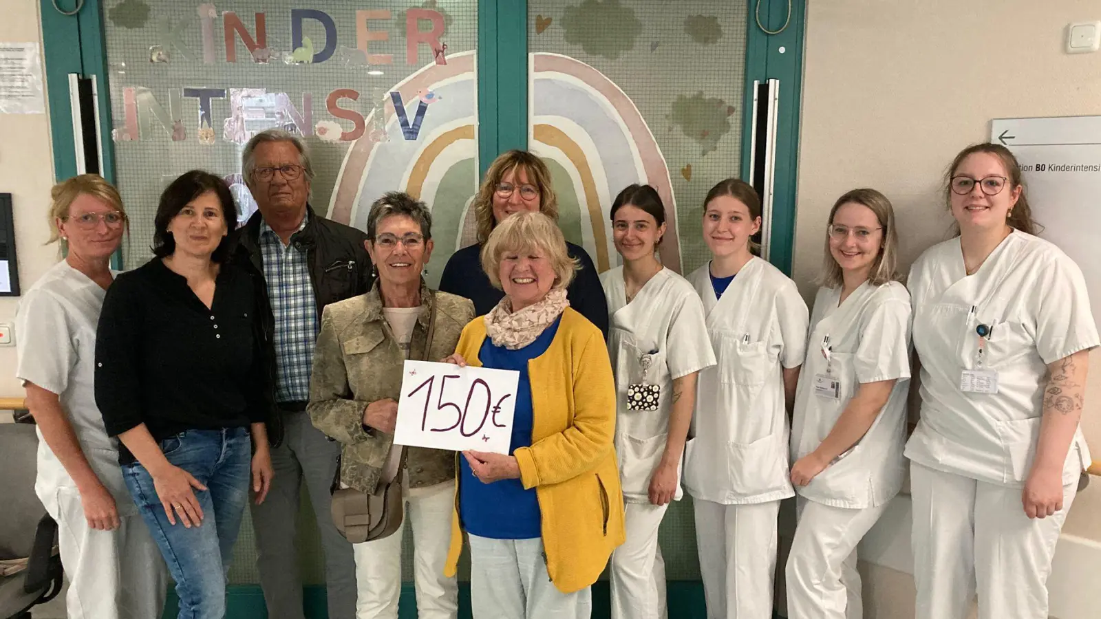 Spendenübergabe auf der Frühchenstation  (Bild: Christian Nerlich)