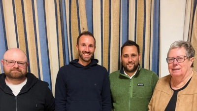 2. Vorsitzender Stefan Vogt, 1. Vorsitzender Christian Beßenreuther, Kassier Dominik Farnbauer, Schriftführerin Inge Toth (Bild: Stefan Zrenner)