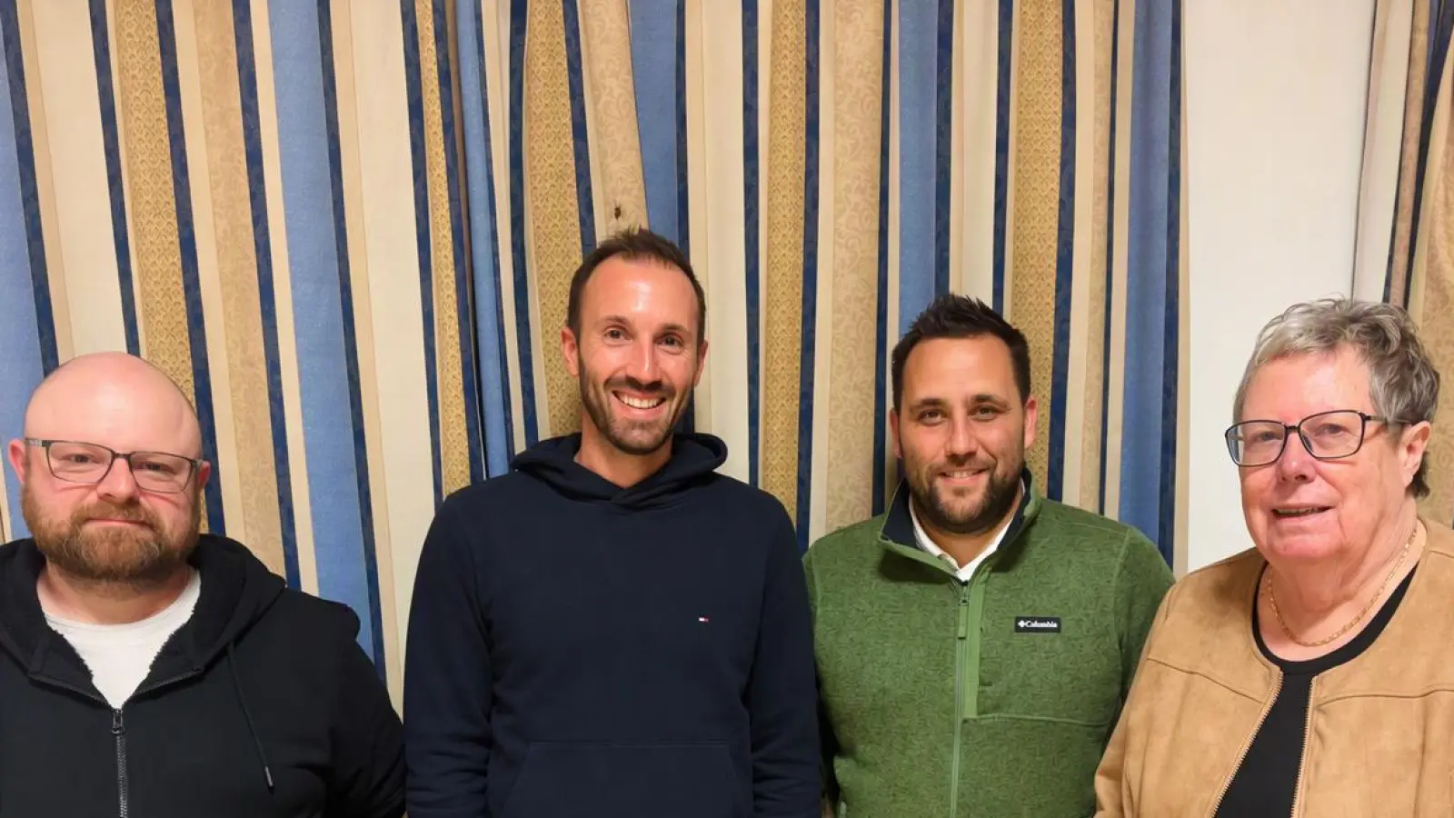 2. Vorsitzender Stefan Vogt, 1. Vorsitzender Christian Beßenreuther, Kassier Dominik Farnbauer, Schriftführerin Inge Toth (Bild: Stefan Zrenner)