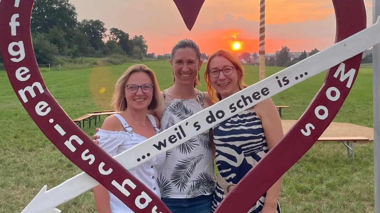 Kirwabesucher beim Fotopoint (Bild: Bernd Weigelt)