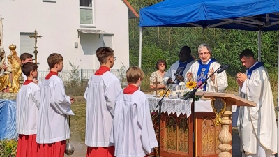 Festgottesdienst Mariä Himmelfahrt in Steinfels mit Hauptzelebrant Prof Dr. Josef Kreiml aus Regensburg. (Bild: Priska Hofmann)