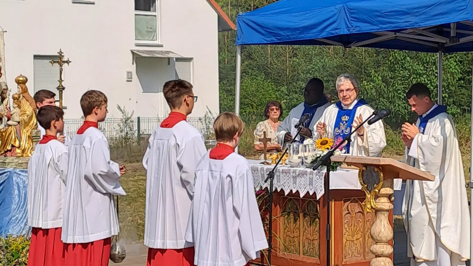 Festgottesdienst Mariä Himmelfahrt in Steinfels mit Hauptzelebrant Prof Dr. Josef Kreiml aus Regensburg. (Bild: Priska Hofmann)