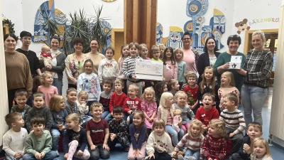 Ganz rechts Angelika Schneeberger, 2. von rechts Karin Borchert. (Bild: Monika Steffens)