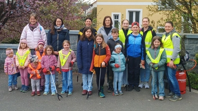 Die fleißigen Müll-Männer und -Frauen. (Bild: Malaika Rossiwal)