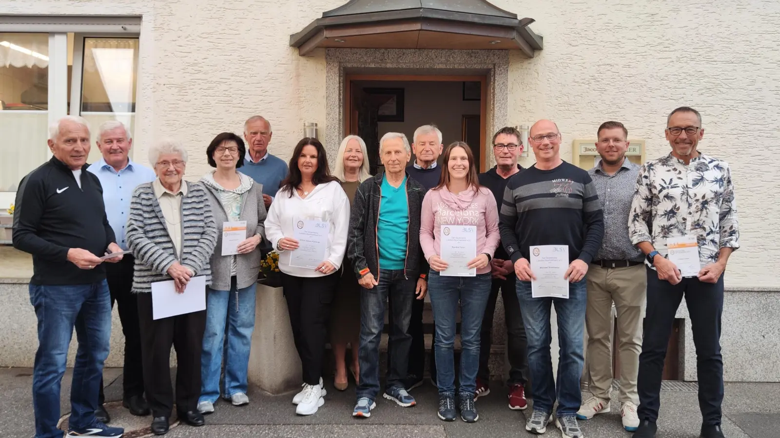 geehrte Sportler, sowie Prüfer  (Bild: Kilian Schönberger)