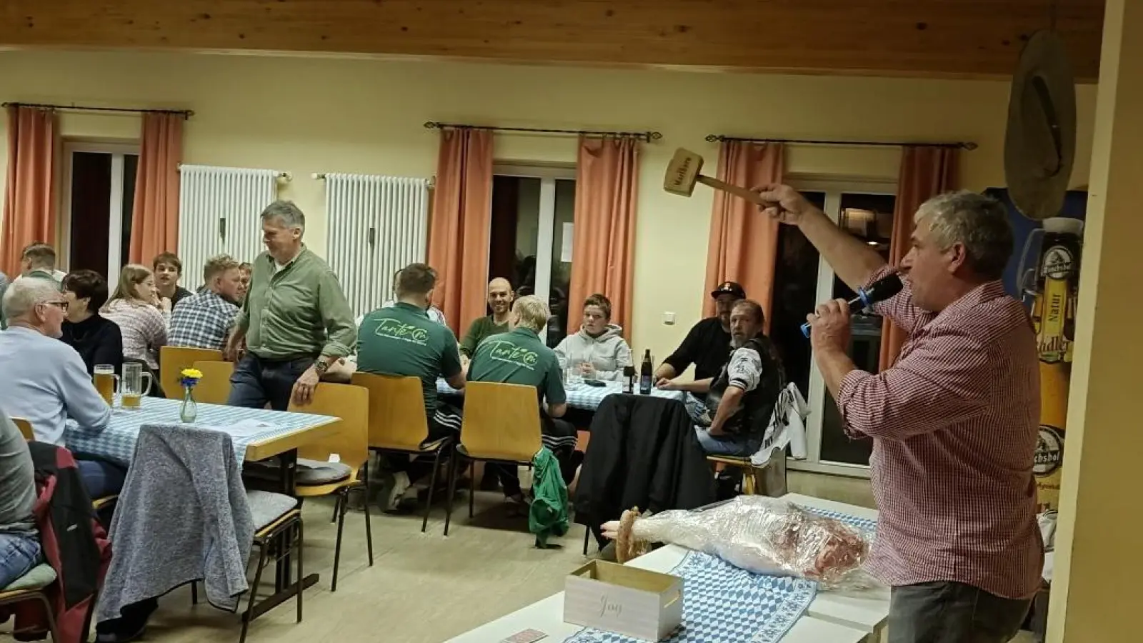 Der „Siller-Metzger” im Pechbrunner Sportheim-Saal (Bild: Markus Renner)
