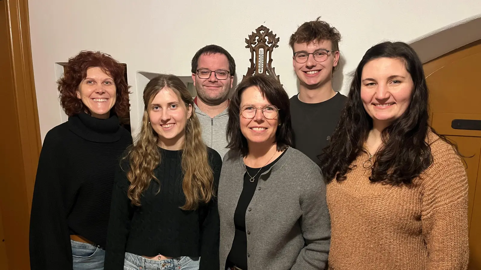 Die neu gewählte Vorstandschaft der Blaskapelle Auerbachtal (von links nach rechts): Musikalische Leiterin Katrin Obendorfer, Emma Obendorfer, Andreas Schieder, Vorsitzende Michaela Lehner, Wolfgang Kick und Anna Rieger. (Bild: Franz Grabinger)