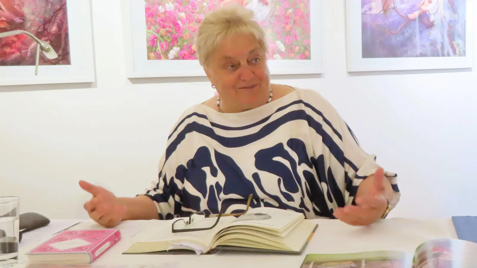 Ingrid Leser präsentierte den Zuhörern die Märchen mit großer Leidenschaft. (Bild: Katarina Brankovic)