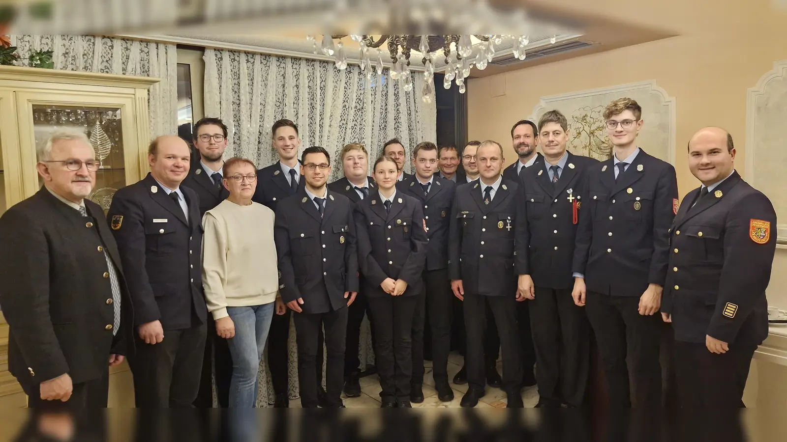 Führungswechsel bei der Feuerwehr Wurz bei der aktiven Wehr, als auch beim Verein. Andreas Franz ist neuer Kommandant und Bernhard Weidner neuer 1. Vorsitzender. (Bild: Sebastian Weidner)