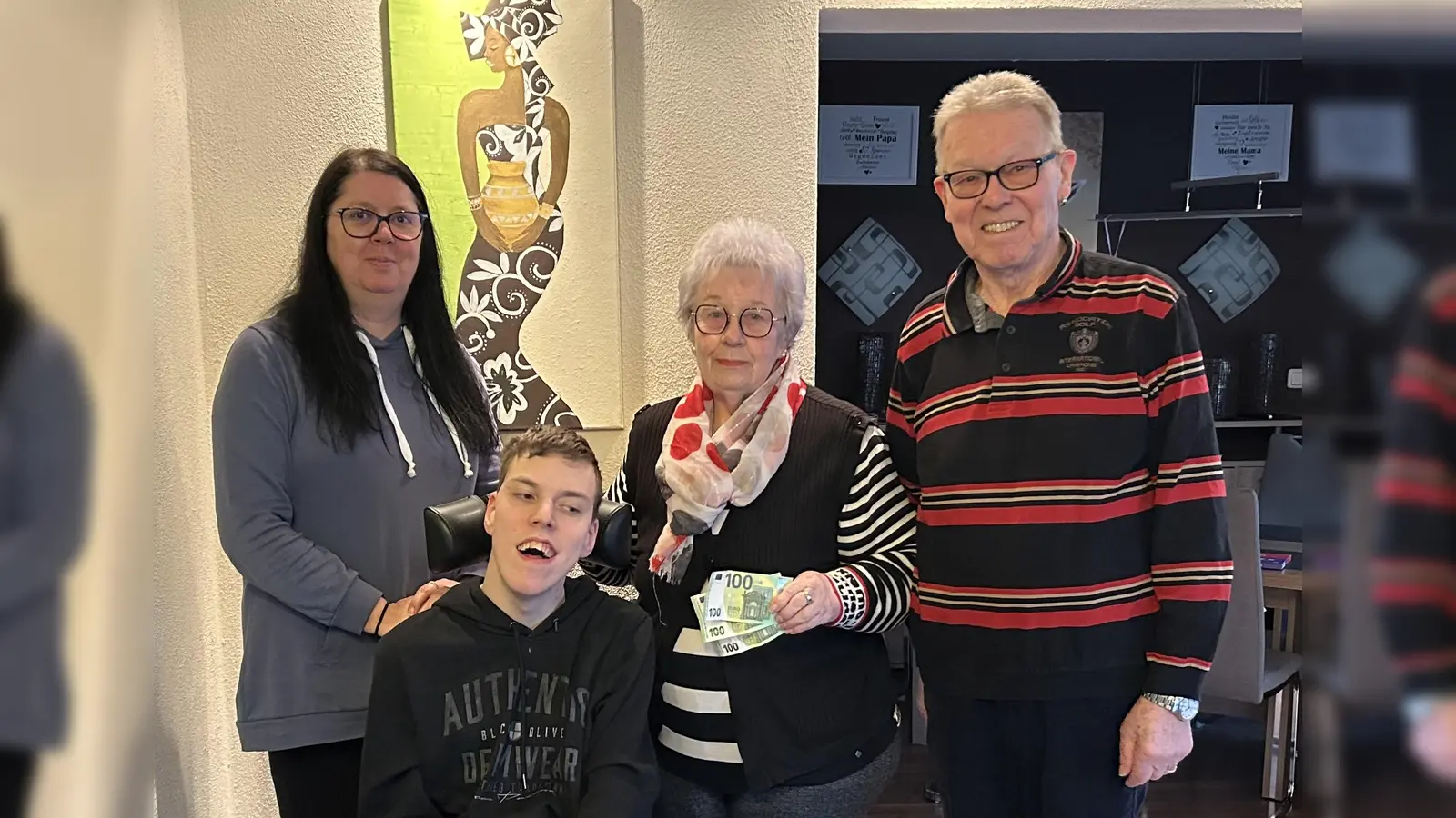 Regina und Sebastian Zeitler übergaben die Spende an Happynest.  (Bild: Markus Fischer)