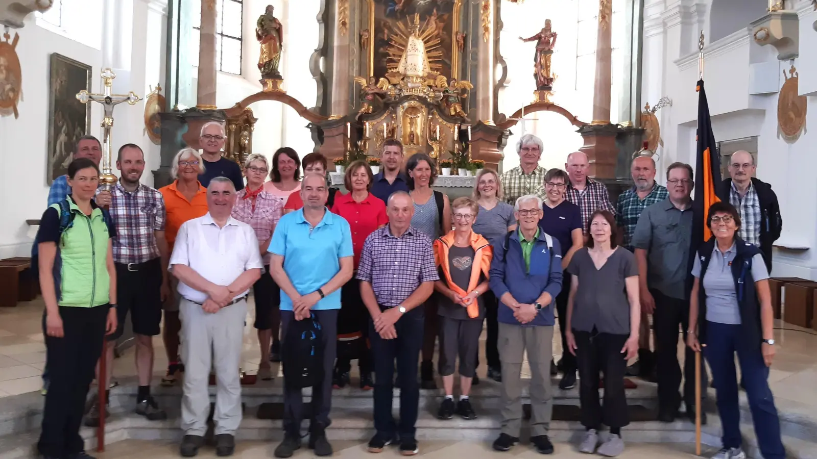 Eine stattliche Zahl von Pilgern beteiligte sich an der Traditionswallfahrt der Kolpingfamilie zum „heiligen Berg der Oberpfalz“. (Bild: Michael Betz)