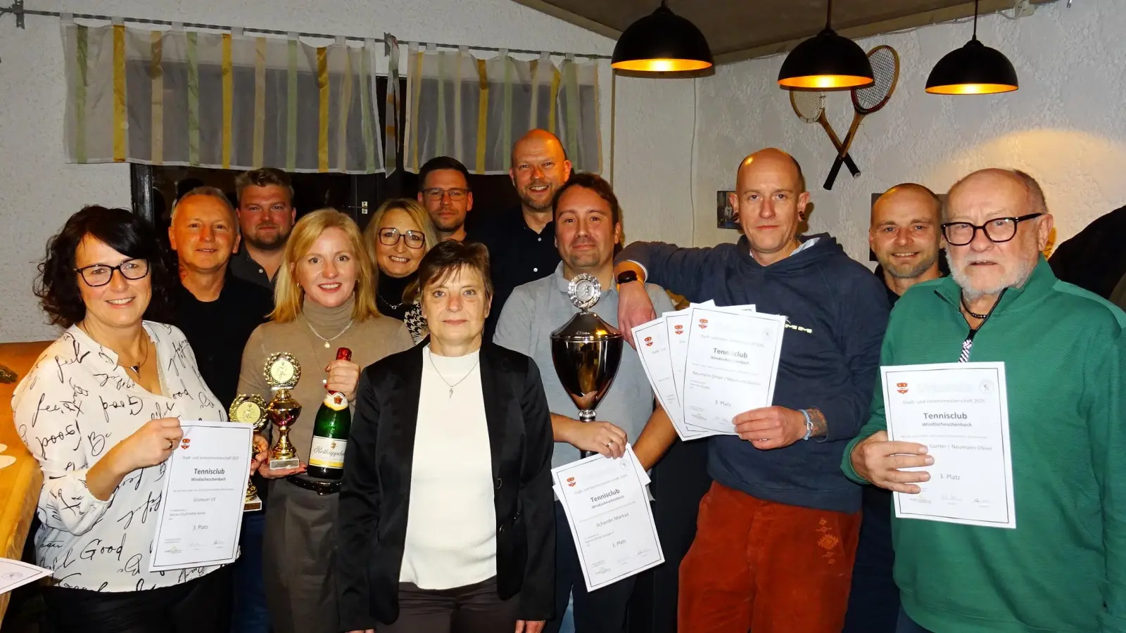 Die Gewinner der Stadt- und Vereinsmeisterschaft 2025. (Bild: Bernhard Birkner)