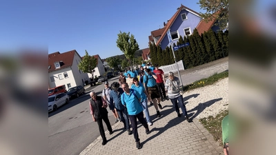 Trachtenverein Wandergruppe zum 1 Mai  (Bild: Markus Gais)