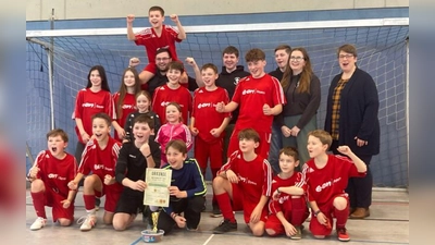 Siegermannschaft Junioren Pfarrei Hl. Familie Altenstadt/WN  (Bild: Katharina Herrmann)