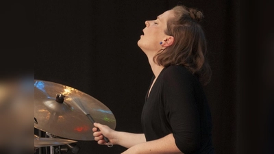 Ein Foto aus der Ausstellung „Jazz – Facettenreich“, die das Festival „Jazzarise“ in der Stadtbibliothek Amberg begleitet. (Bild: QUELLE UNBEKANNT!)