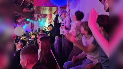 Große und kleine Ministranten in der Landeshauptstadt. (Bild: Gabriele Buchbinder)