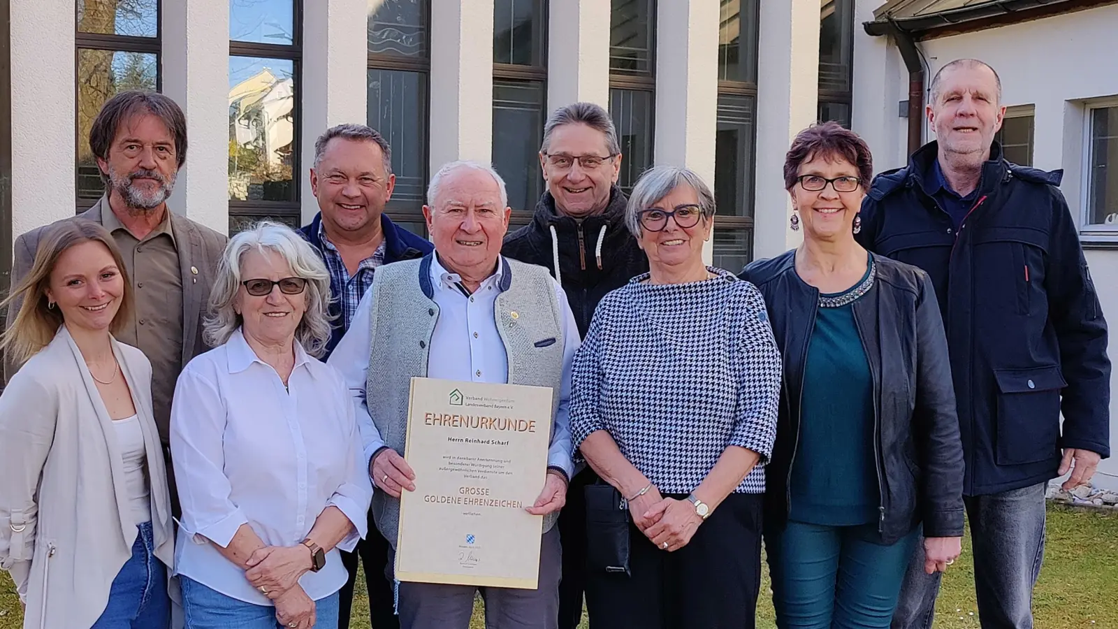 Die neu gewählte Vorstandschaft (v.l.n.r.):<br>Patricia Götz, Heinz Meinl, Anneliese Scharf, Wolfgang Donhauser, Reinhard Scharf, Christian Seraphin, Elfriede Schwab-Götz, Petronilla Weidl, Bruno Walter. <br>Nicht auf dem Bild: Monika Meinl und Manuel Donhauser.<br> (Bild: Heinz Meinl)
