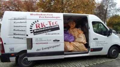 Transport nach Türkheim mit der Bus-Leihgabe von RK-TEC aus Konnersreuth (Bild: Nina Neumann)