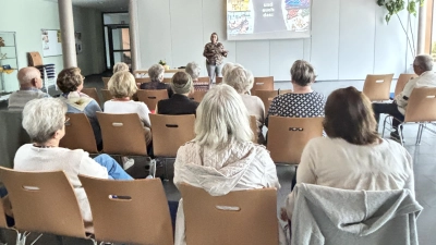 Maina Schmidt mit ihrem Vortrag (Un)abhängig im Alter 25.08.2026. (Bild: Susanne Martin)