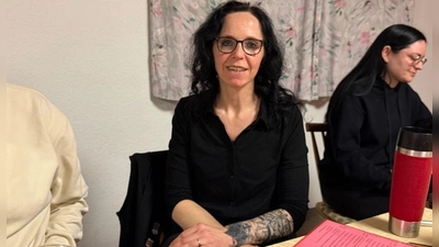 Interessiert verfolgten die Gäste das Referat von Karolina Forster.  (Bild: Dr. Manfred Klier)