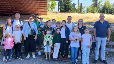 Teilnehmer des Familienausflugs (Bild: Wolfgang Graser)