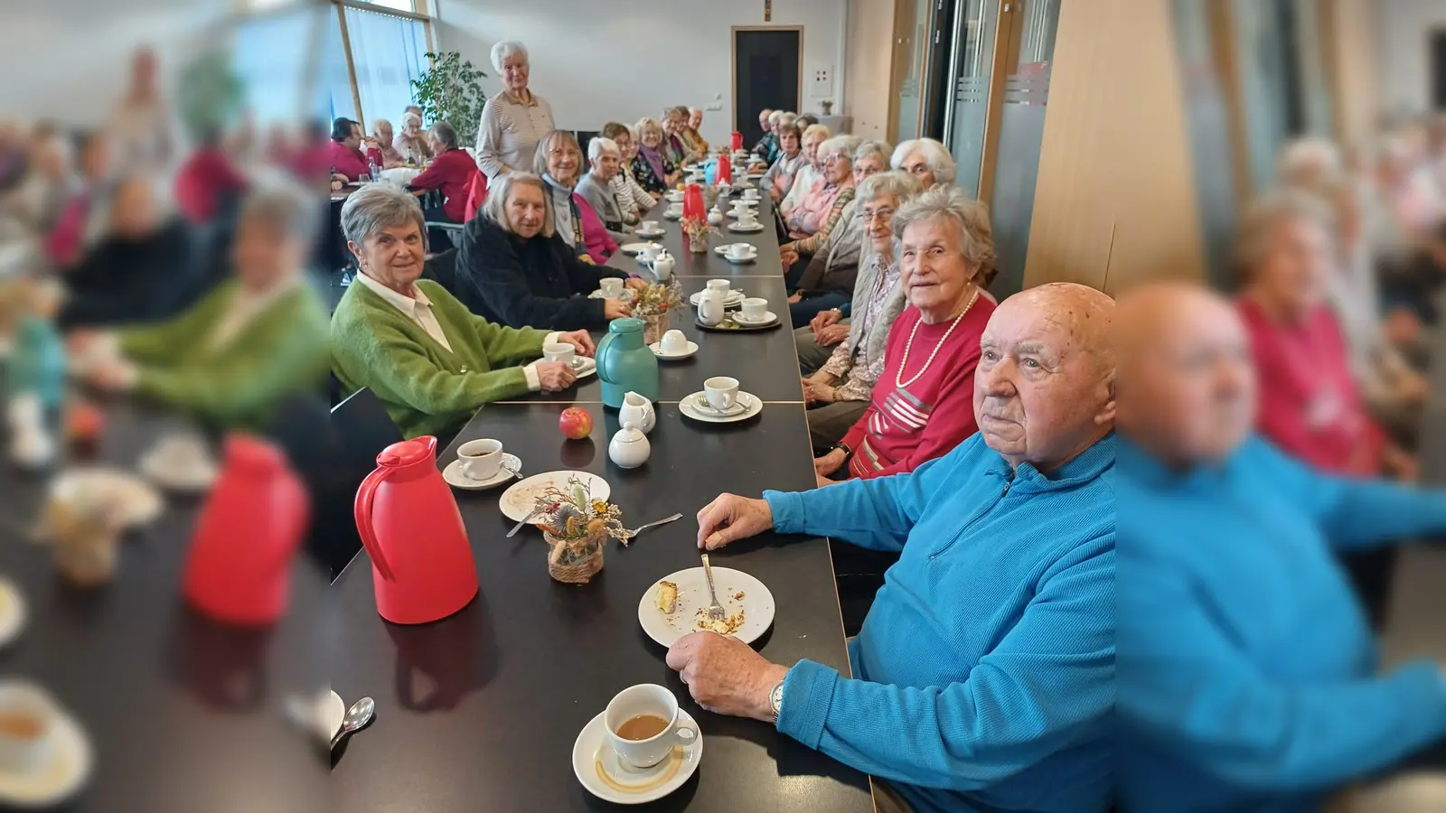 Zeit und Raum für Begegnung und Gespräche beim DJKSeniorenkreis (Bild: Herma Krettner)