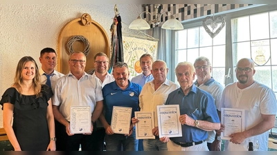 von links: Dr. Sophia Rusch, Alexander Meier, Max Scherm, Thomas Bäuml, Werner Jakob, Hans Götz, Willi Hirsch, Alfons Lehner, Harald Sigritz, Marco Striegl. (Bild: Alexander Meier)