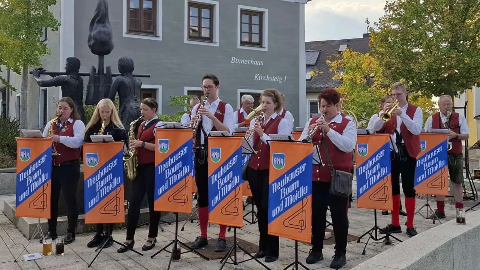 Blaskapelle „Neuhauser Boum”. (Bild: Barbara Punzmann)
