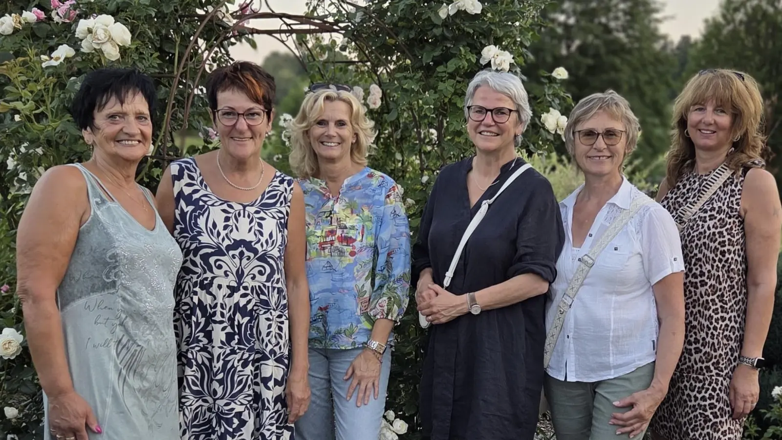 Rosenvielfalt begeistert bei Gartenbesuch (Bild: Petra Wüst)