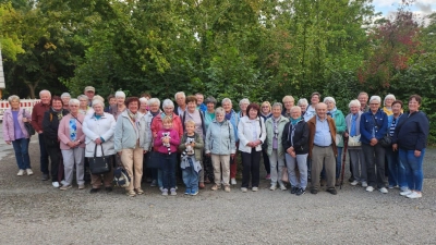 Die Reisegruppe des kath. Seniorenkreises Mitterteich beim Ausflug nach Hof und zum Untreusee (Bild: Michaela Panzer)