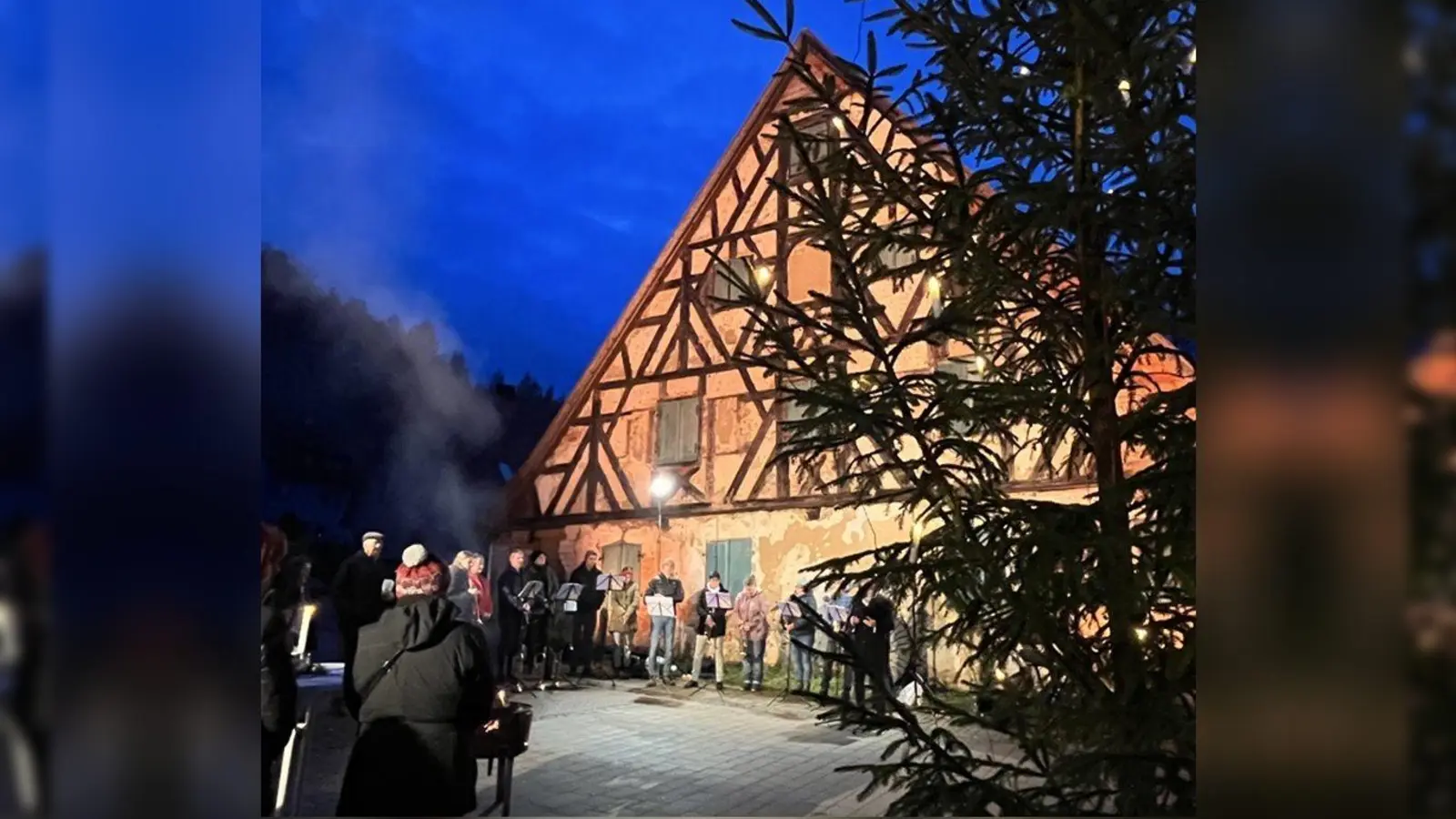 Dorfplatz in Haunritz zur Dorfweihnacht. (Bild: Anke Dresselmann)