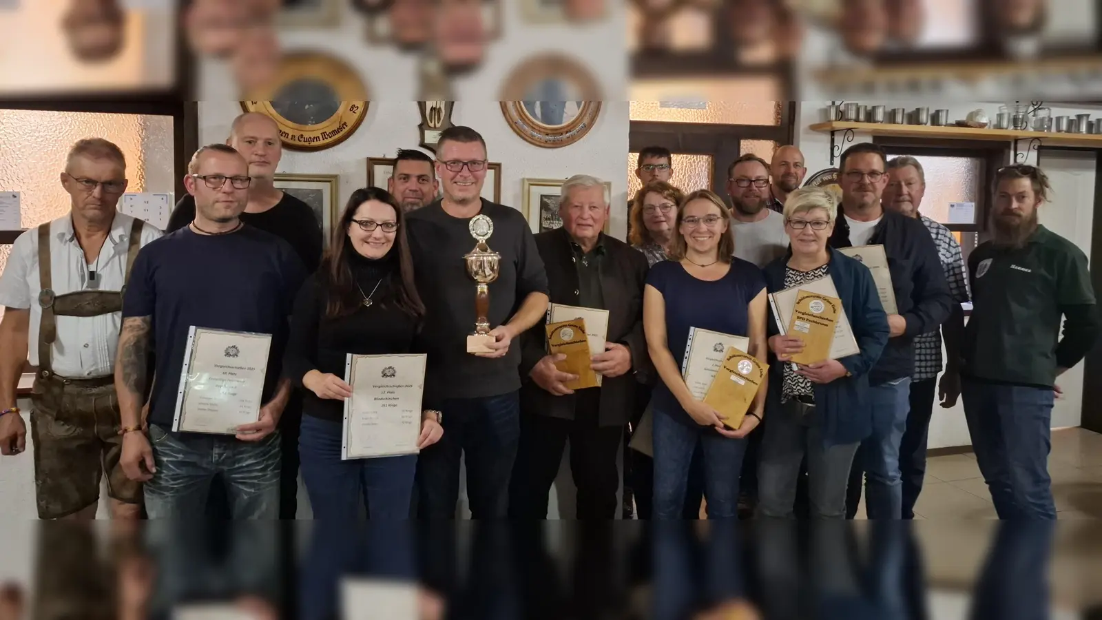 Das Bild zeigt die Preisträger (Bild: Christina Heindl)