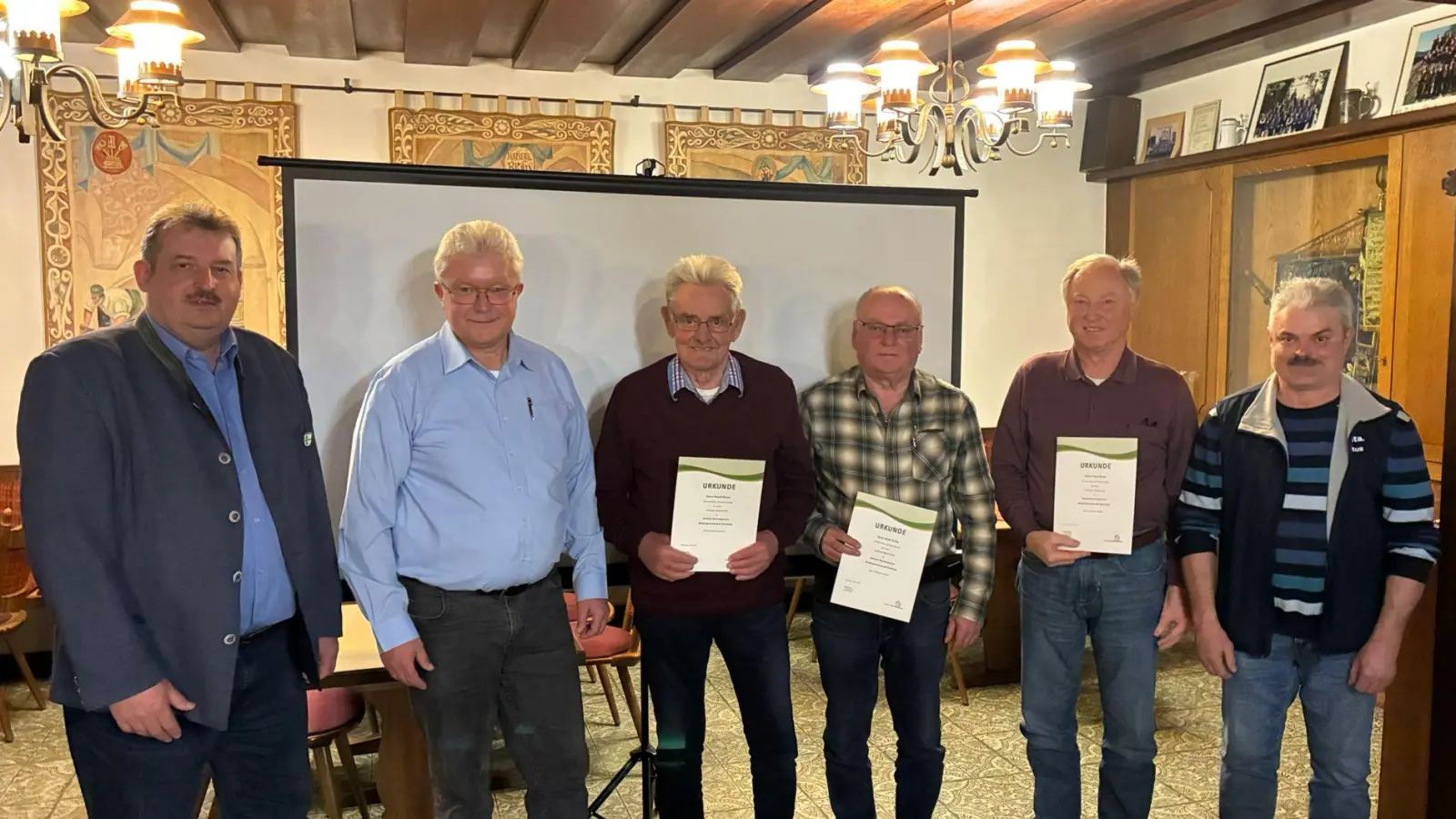 Geehrte Mitglieder (Bild: Jürgen Ries)