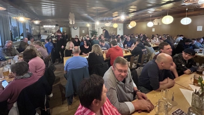 Sehr gute besucht war der Zoiglabend der Festdamen der Blaskapelle Thanhausen (Bild: Roland Heldwein)