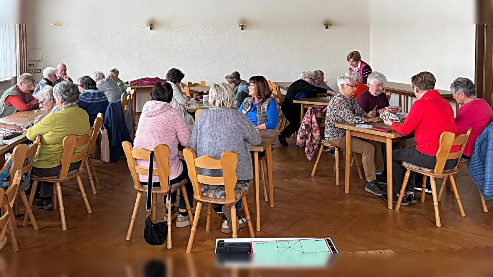 Der Versuch ist gelungen: Auf großes Interesse fiel der Spielenachmittag der Nachbarschaftshilfe im Pfarrheim. Die Resonanz war durchwegs positiv. (Bild: Ilona Daubner)