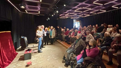 Besuch im Marionettentheater. (Bild: Andreas Hofmeister)