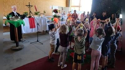 Auch in diesem Jahr muss das Gemeinde- und Kindergartenfest der evangelischen Kirchengemeinde St. Johannes Baptista verlegt werden. Am Sonntag ist es das Zentrums des Kleintierzuchtvereins in der Plößberger Straße, wo Kleintierhalle und freies Gelände der große Festplatz sein werden. (Bild: Fred Lehner)