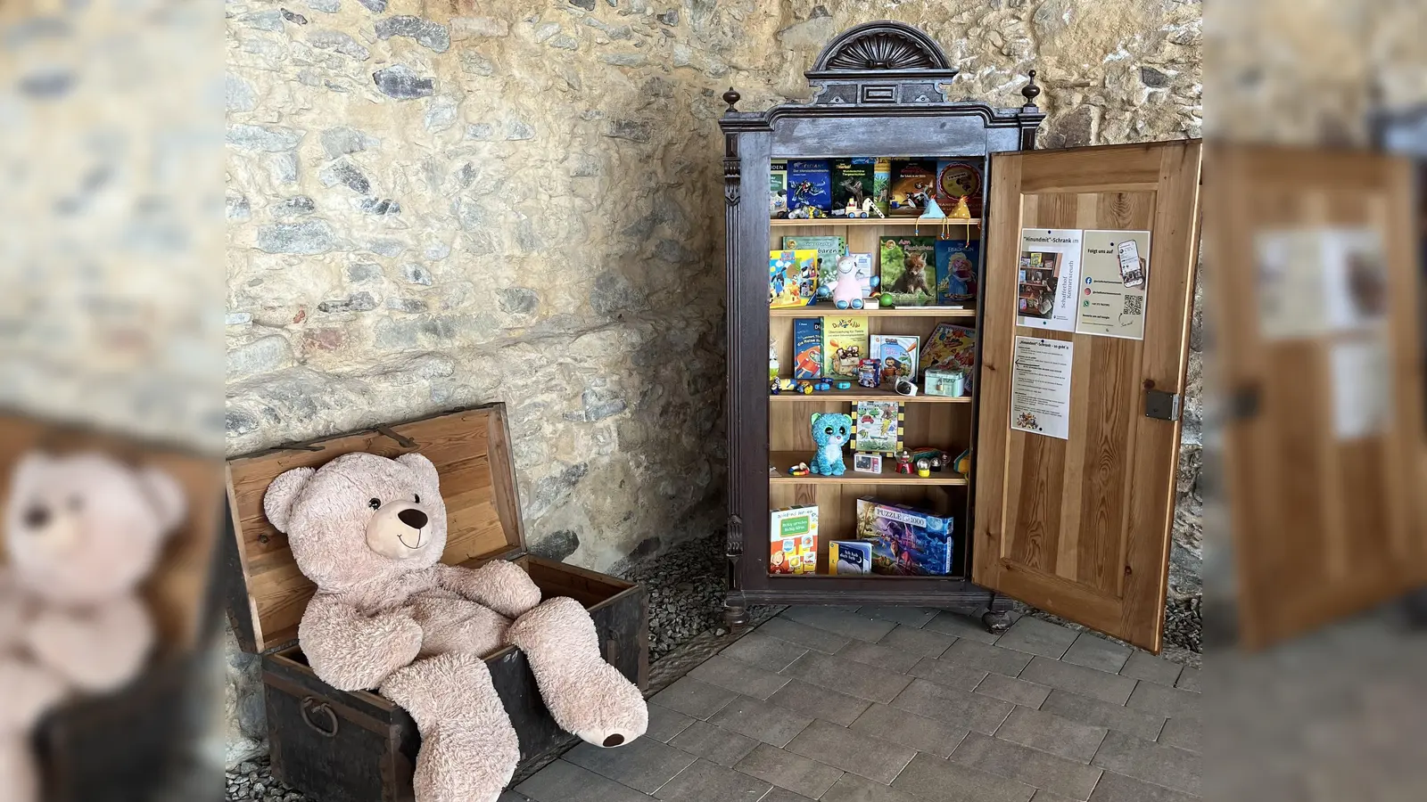 „Hin und Mit“-Schrank im Schafferhof (Bild: Melanie Wenisch)