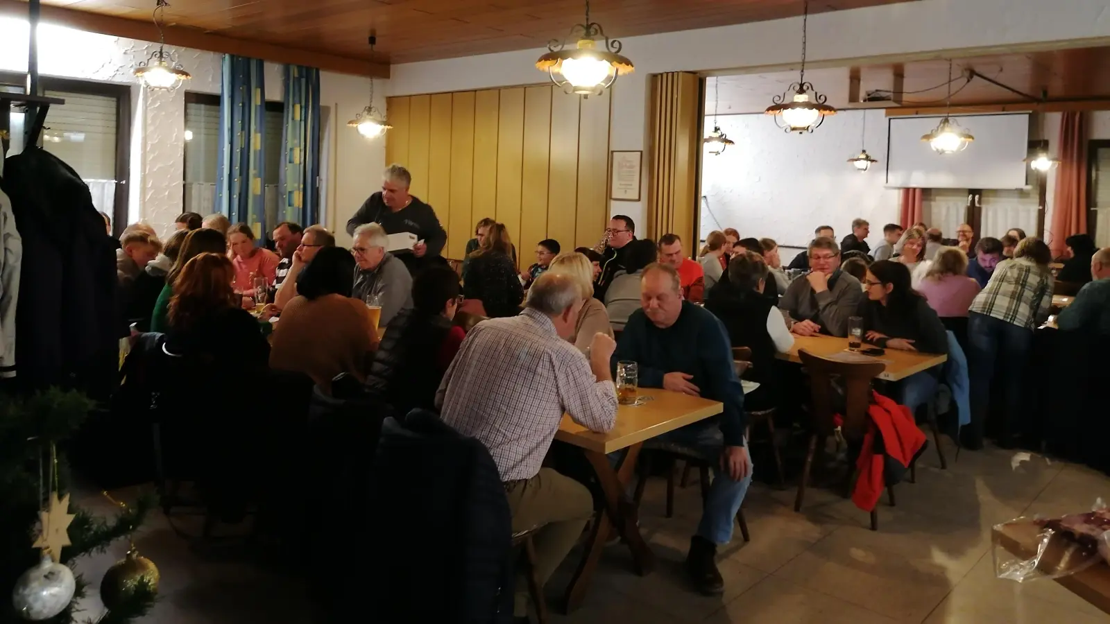 Gut besuchter Taubenmarkt. (Bild: Klaus Schuller)