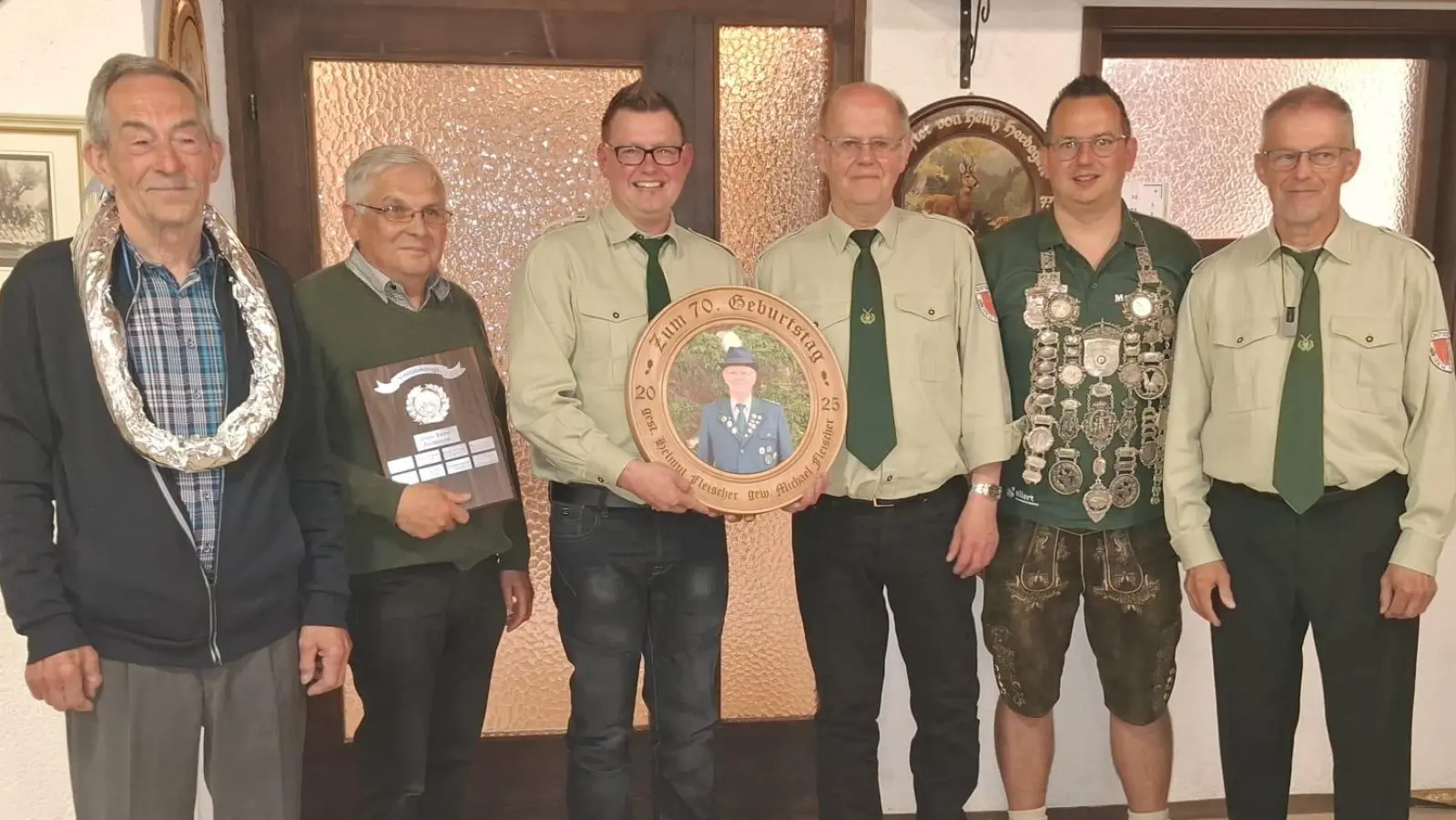 von links: Willi Strunz, Siegfried Malzer, Michael Fleischer, Helmut Fleischer, Matthias Heindl und Werner Fleischer (Bild: Hildegard Rank)