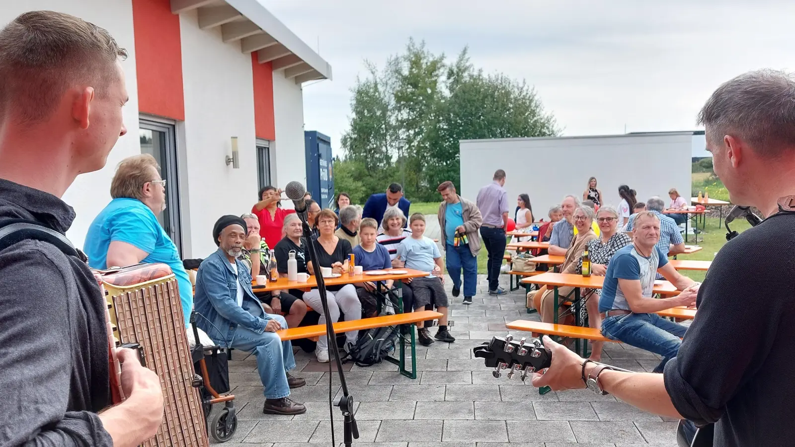 Sommerfest des Christus-Zentrums Weiden mit der Band „Train Rocker”.  (Bild: Helmut Kunz)