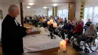 Der Gottesdienst im Seniorenwohnheim „Am Reiserwinkel“ hatte am Sonntag durch die Mitwirkung einer Bläsergruppe des evangelischen Posaunenchores unter Leitung von Wolfgang Lang eine besondere Note. (Bild: Fred Lehner)