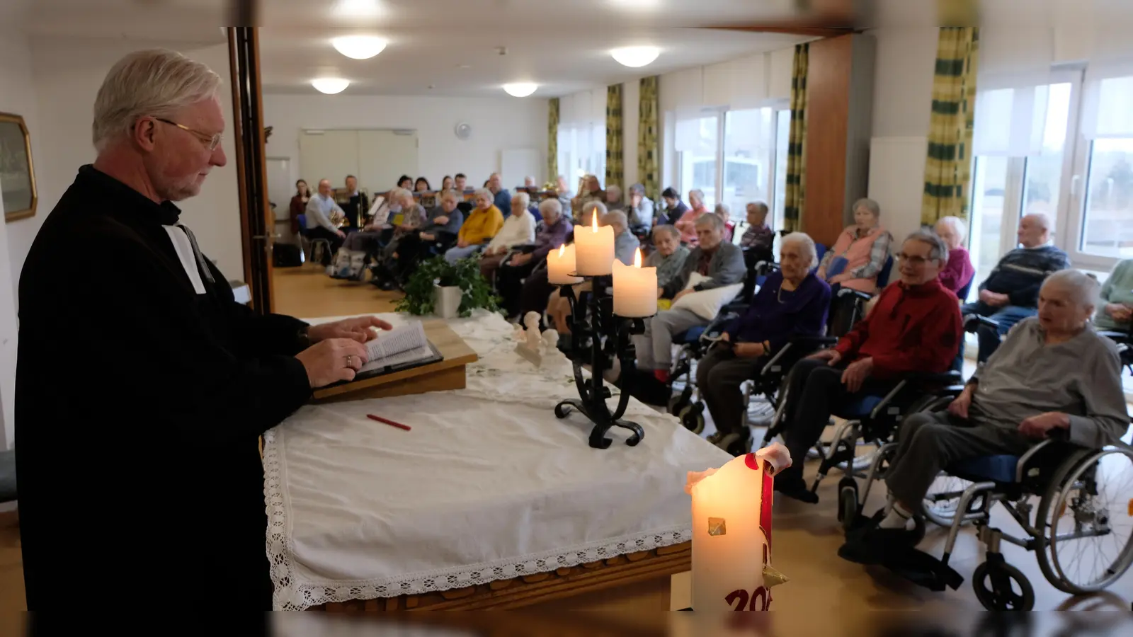 Der Gottesdienst im Seniorenwohnheim „Am Reiserwinkel“ hatte am Sonntag durch die Mitwirkung einer Bläsergruppe des evangelischen Posaunenchores unter Leitung von Wolfgang Lang eine besondere Note. (Bild: Fred Lehner)