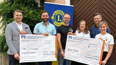 Präsident Christoph Müller-Rauch, Peter Wasel (Jugendhilfehaus St. Elisabeth), Daniel Quandt, Andrea Schubert (Lions Hilfswerk), Christoph Skutella, Stefanie Quandt (share1love).  (Bild: Hubert Schober)