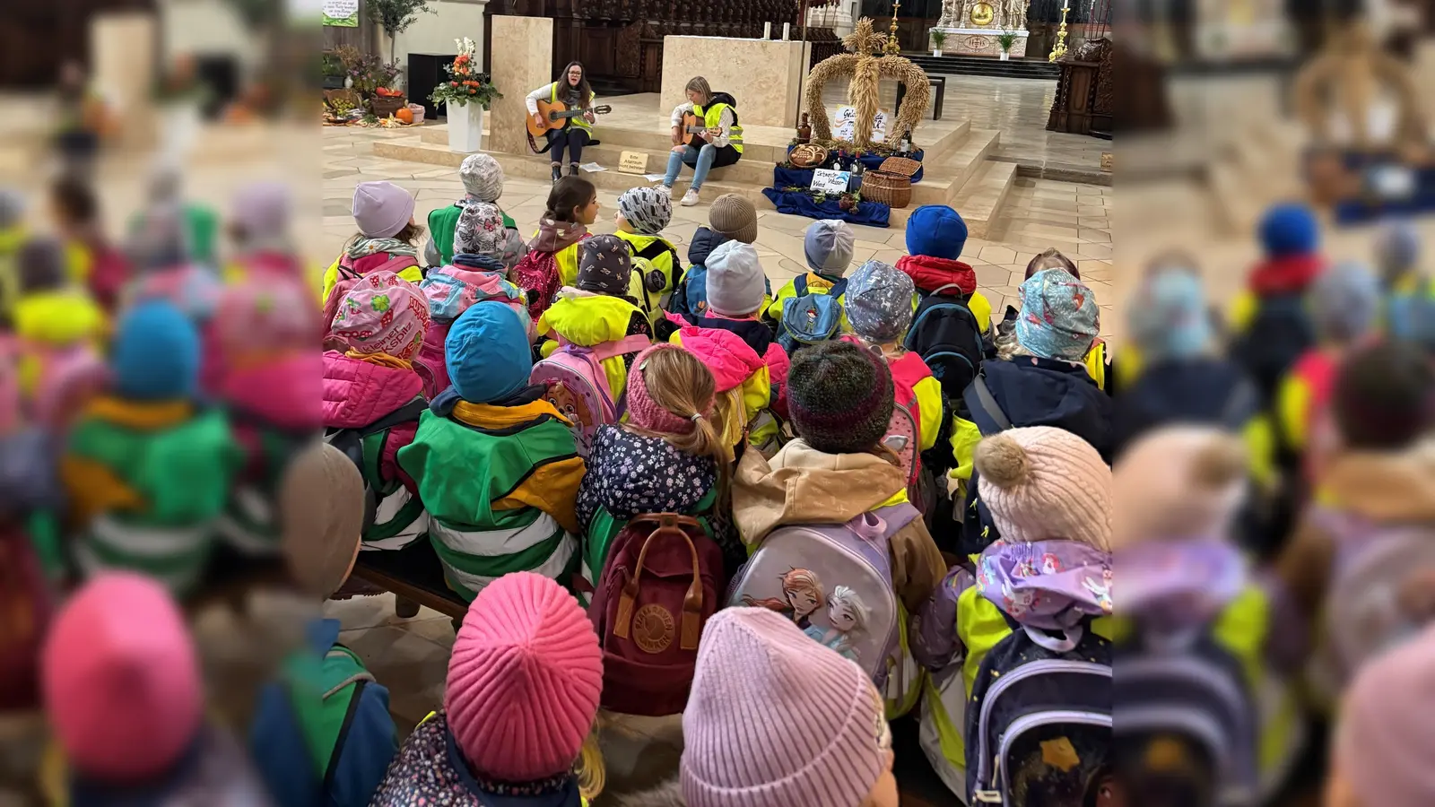 Der Aufenthalt in der Basilika war für die Kinder sehr interessant. (Bild: Matthias Walk)