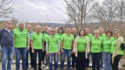 (v. l. n. r.) Reinhold Sendelbeck (2. Platz), Marco Haller, Michael Müller, Albert Meindl, Armin Gegenfurtner-Ernst, Maria Kraus, Detlef Dolge, Martina Wegele, Peter Stingl (1. Platz), Dieter Bücherl (3. Platz), Silvia Lautenbach, Udo Behnke, Andrea Herrmann, Albert Lindner, Maria Bäumler, Luzia Stingl (Bild: Luzia Stingl)
