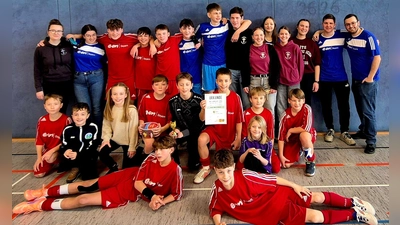 Groß war die Freude über den Sieg beim Vorentscheid zum Wolfgangscup (Bild: Bastian Ach)