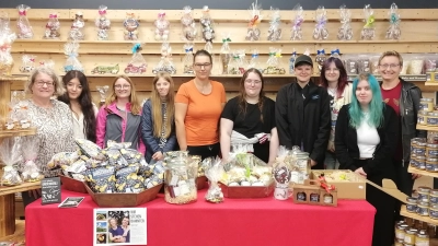 10. Klasse der Ernährung und Versorgung beschließt das Schuljahr gemeinsam  (Bild: Eva Gibhardt)