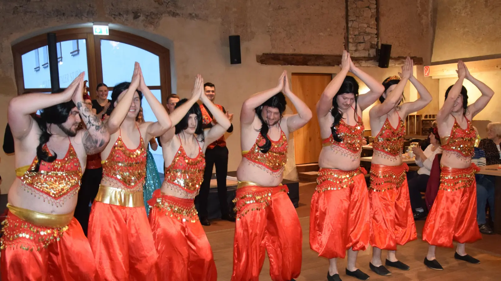 Bei 1000 und einer Nacht waren die Seniorinnen und Senioren mit dem Männerballett des Elferrates im Harem unterwegs gewesen. (Bild: Paul Böhm)